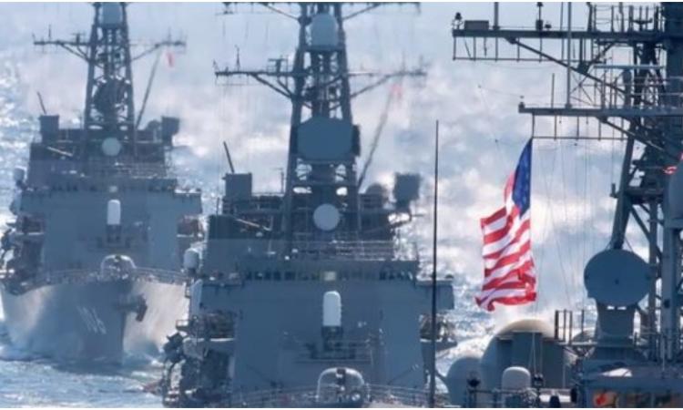 Боевые корабли ВМС США «разнесли» российский флот в Черном море